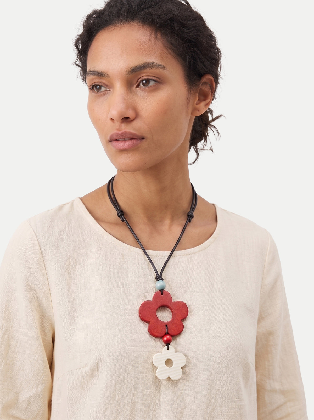 Halo Flora Crimson Necklace