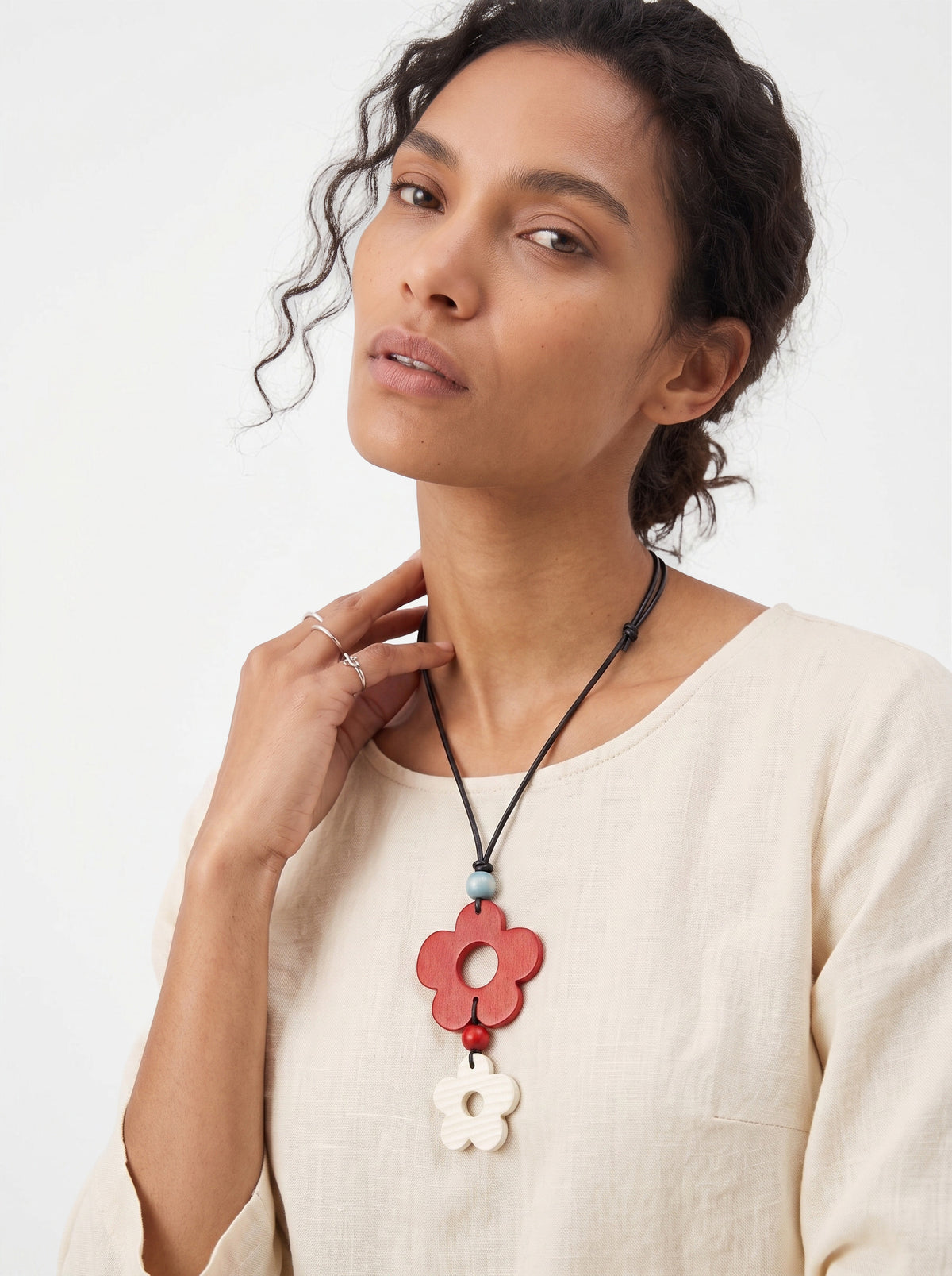 Halo Flora Crimson Necklace