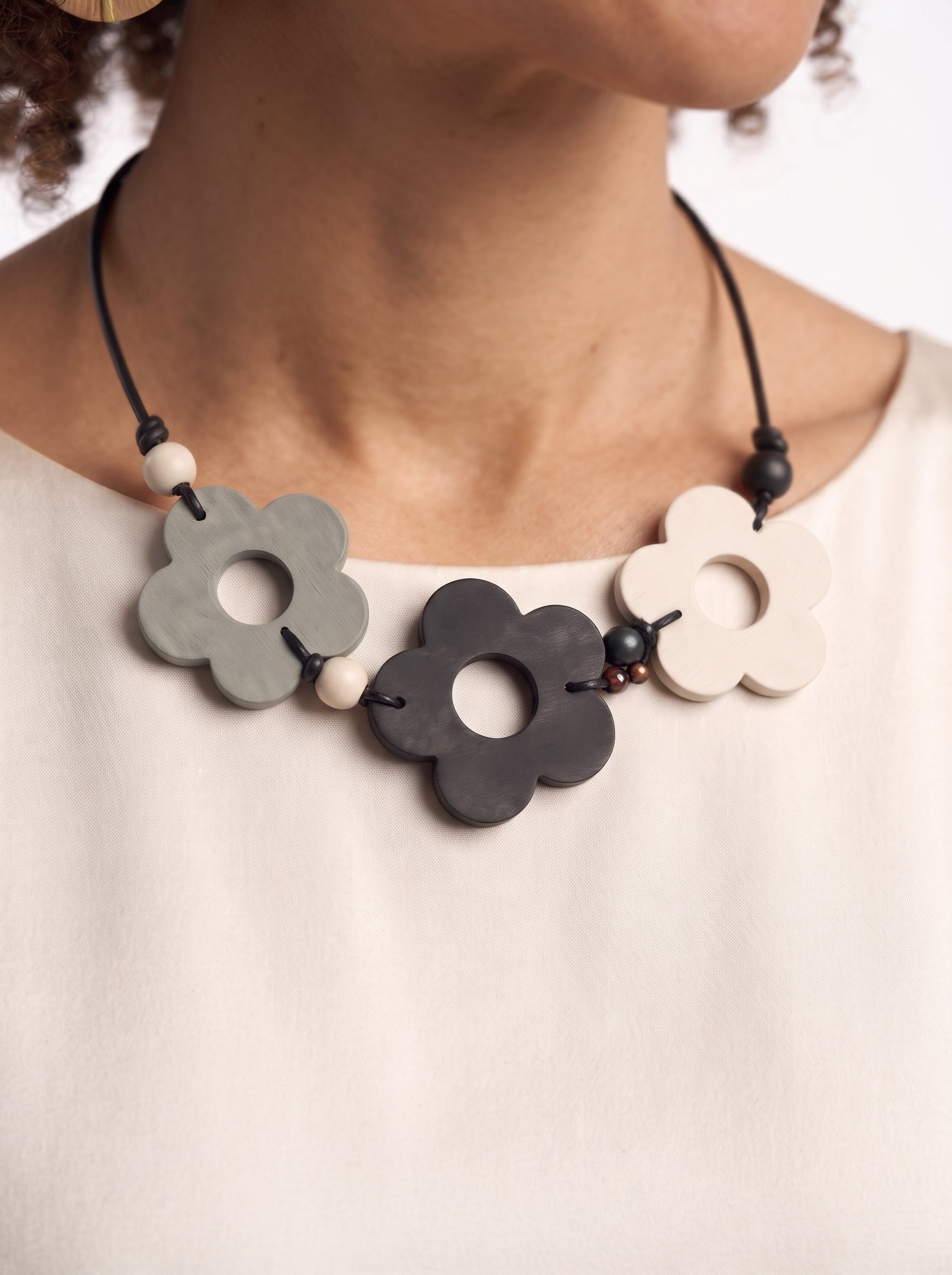 Halo Flora - Monochrome Trio Necklace
